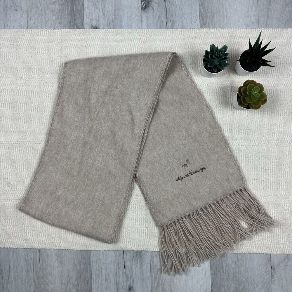 Elegant Gray Alpaca Scarf